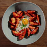 Paprika wedges with eggs